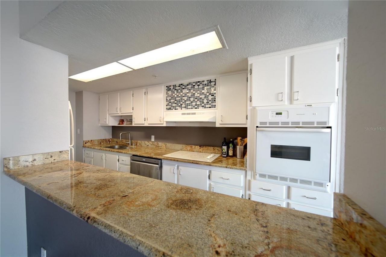 470 3rd Street S, Unit 612, Saint Petersburg, FL 33701 Photo