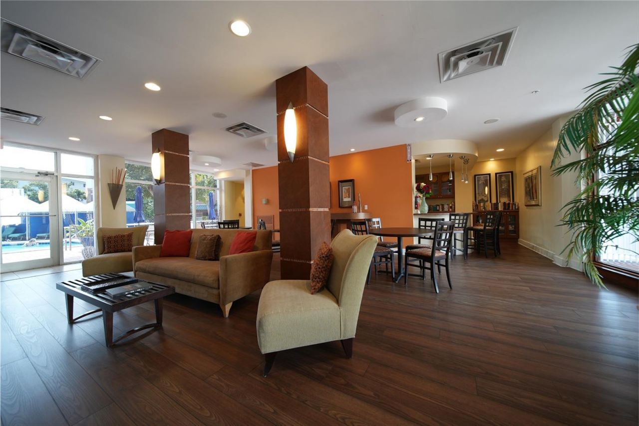 470 3rd Street S, Unit 612, Saint Petersburg, FL 33701 Photo