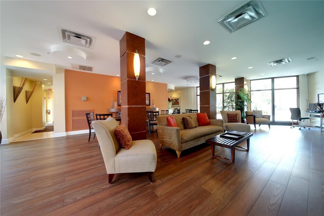 470 3rd Street S, Unit 612, Saint Petersburg, FL 33701 Photo