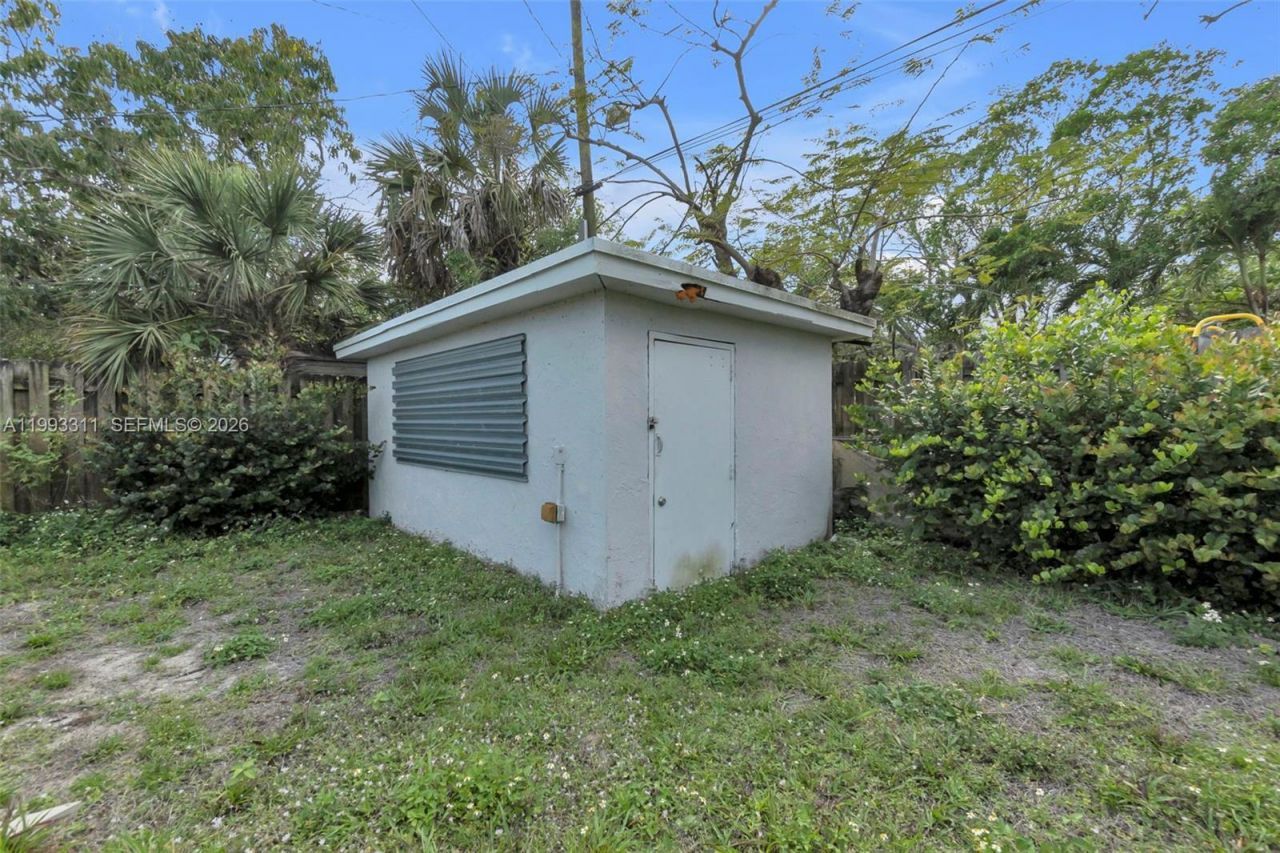 1745 SW 43rd Ave , Fort Lauderdale, FL 33317 Photo