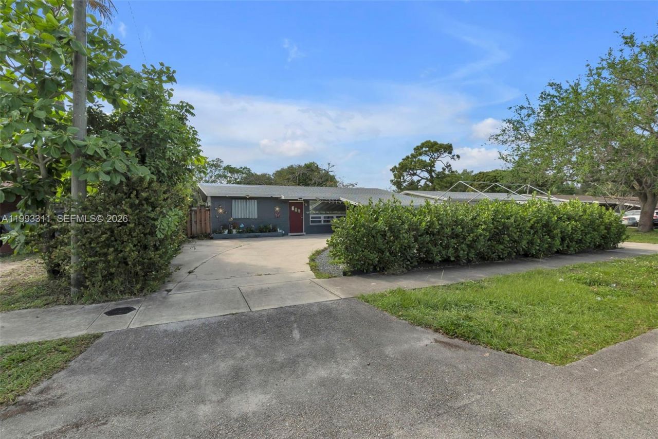 1745 SW 43rd Ave , Fort Lauderdale, FL 33317 Photo