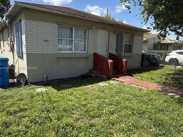 5432 SW 18th St, West Park, FL 33023