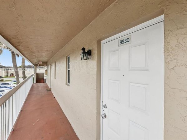 9930 Twin Lakes Dr, Unit 7-L, Coral Springs, FL 33071