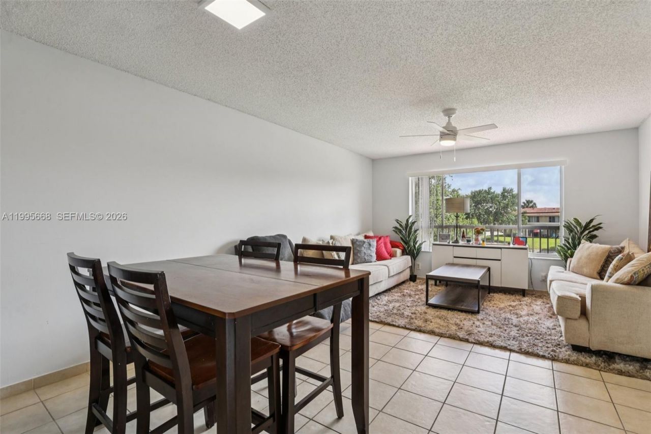 9930 Twin Lakes Dr, Unit 7-L, Coral Springs, FL 33071 Photo