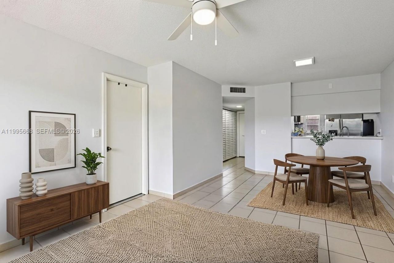 9930 Twin Lakes Dr, Unit 7-L, Coral Springs, FL 33071 Photo