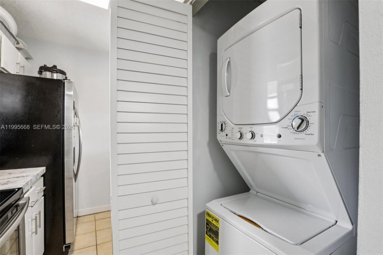 9930 Twin Lakes Dr, Unit 7-L, Coral Springs, FL 33071 Photo