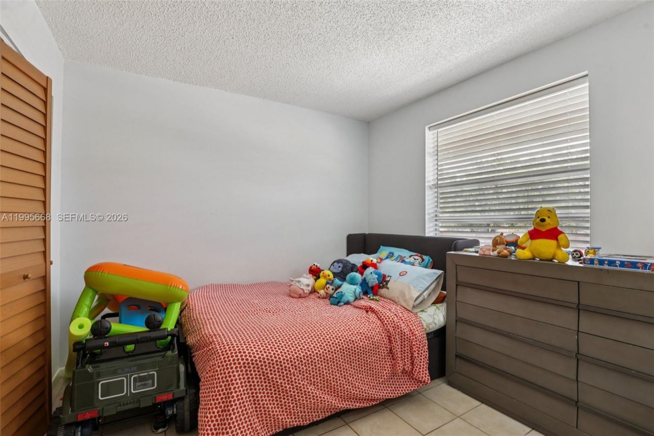 9930 Twin Lakes Dr, Unit 7-L, Coral Springs, FL 33071 Photo