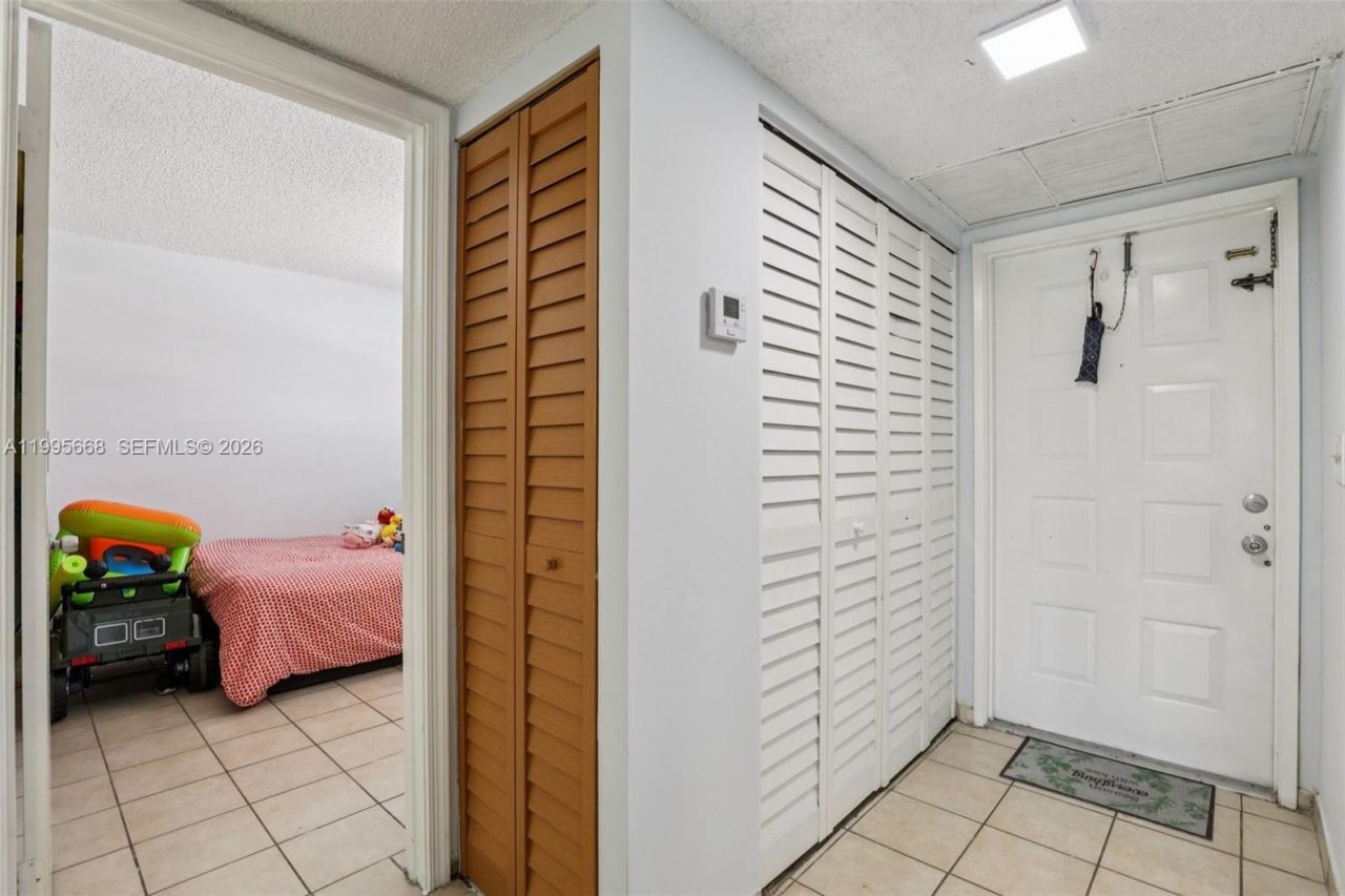 9930 Twin Lakes Dr, Unit 7-L, Coral Springs, FL 33071 Photo