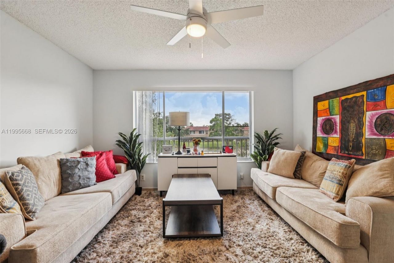 9930 Twin Lakes Dr, Unit 7-L, Coral Springs, FL 33071 Photo