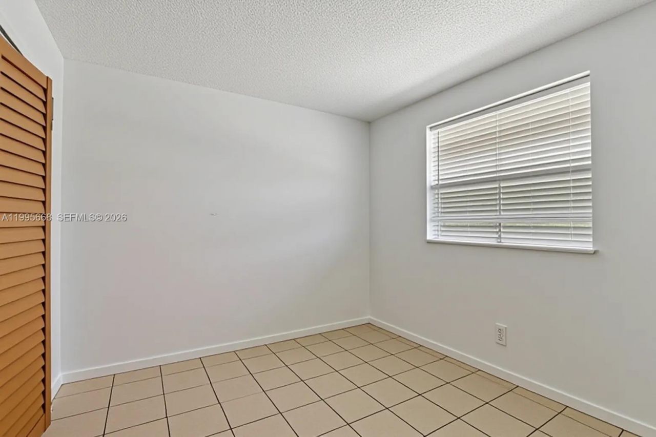 9930 Twin Lakes Dr, Unit 7-L, Coral Springs, FL 33071 Photo