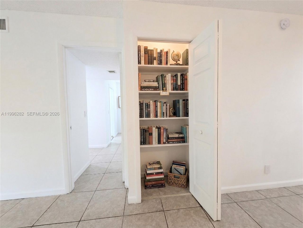 310 Lakeview Dr, Unit 105, Weston, FL 33326 Photo