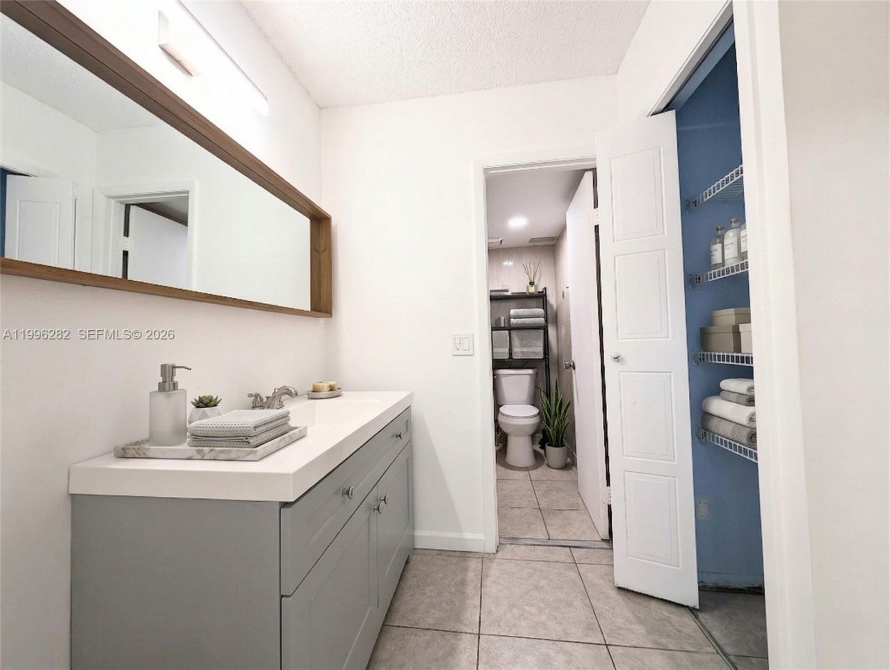 310 Lakeview Dr, Unit 105, Weston, FL 33326 Photo