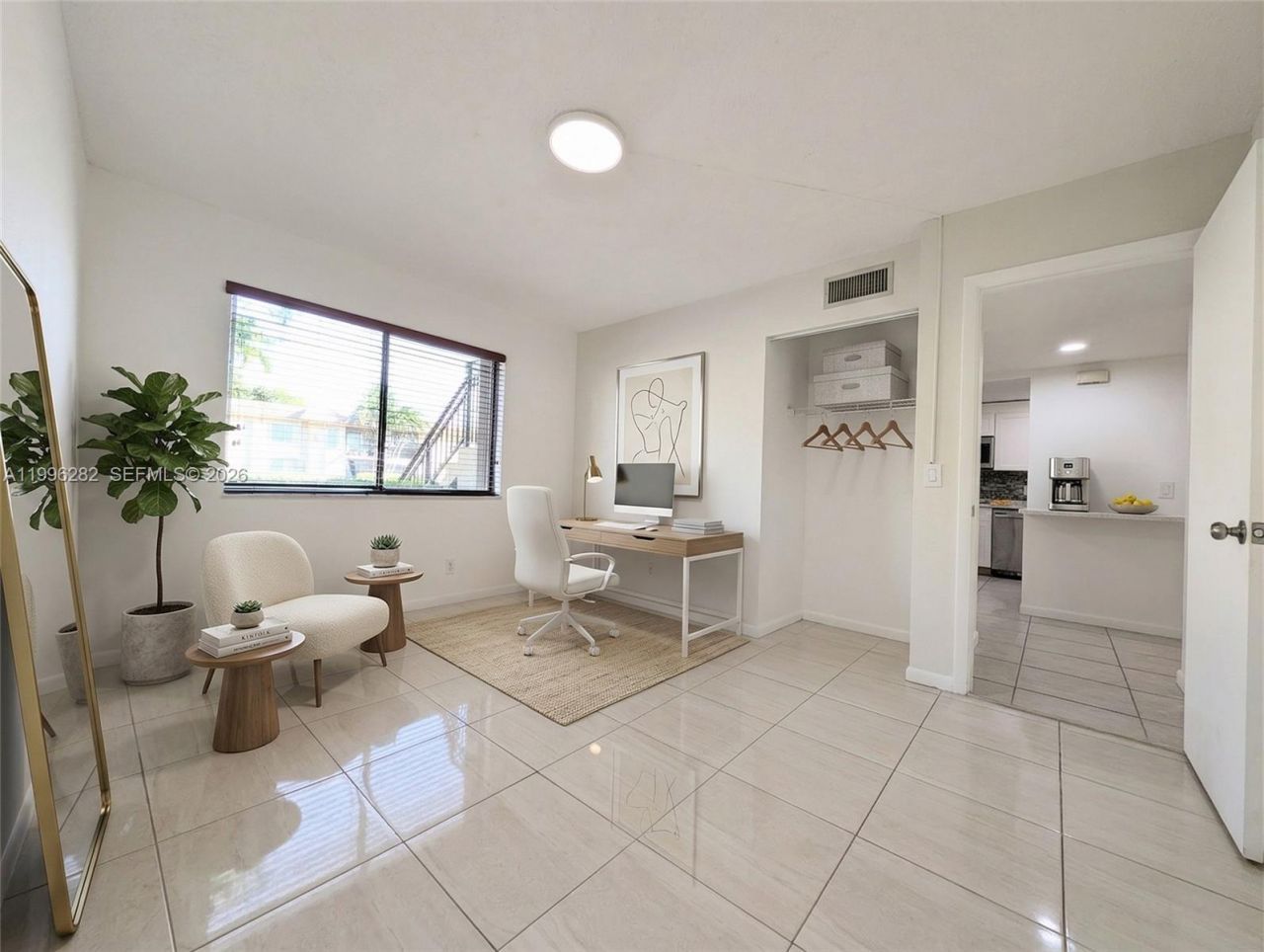 310 Lakeview Dr, Unit 105, Weston, FL 33326 Photo