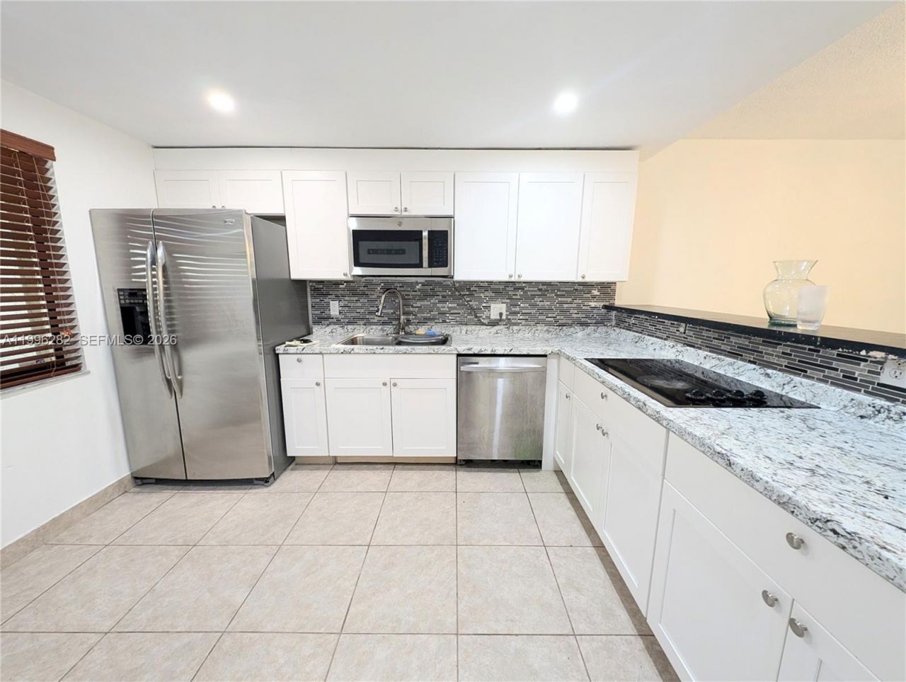 310 Lakeview Dr, Unit 105, Weston, FL 33326 Photo