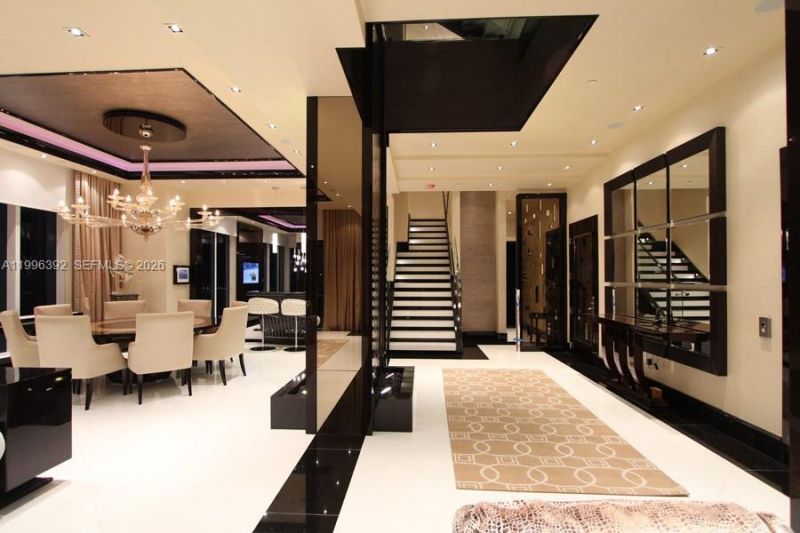 900 Brickell Key Blvd, Unit PH3403, Miami, FL 33131 Photo