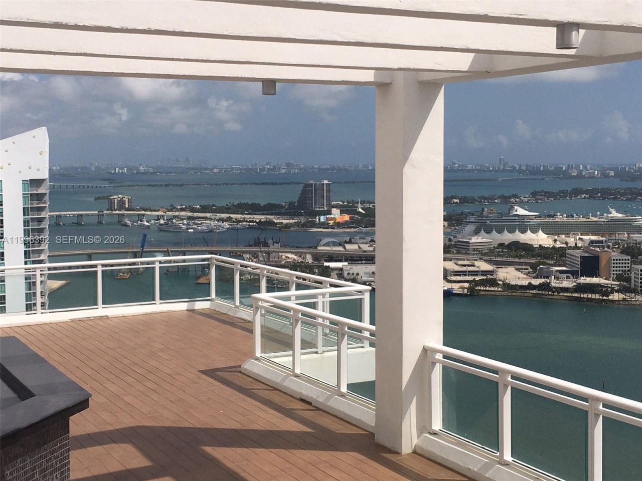 900 Brickell Key Blvd, Unit PH3403, Miami, FL 33131 Photo