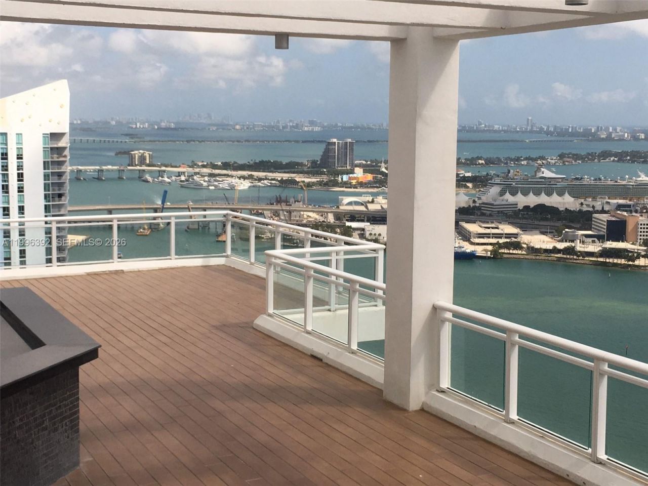 900 Brickell Key Blvd, Unit PH3403, Miami, FL 33131 Photo