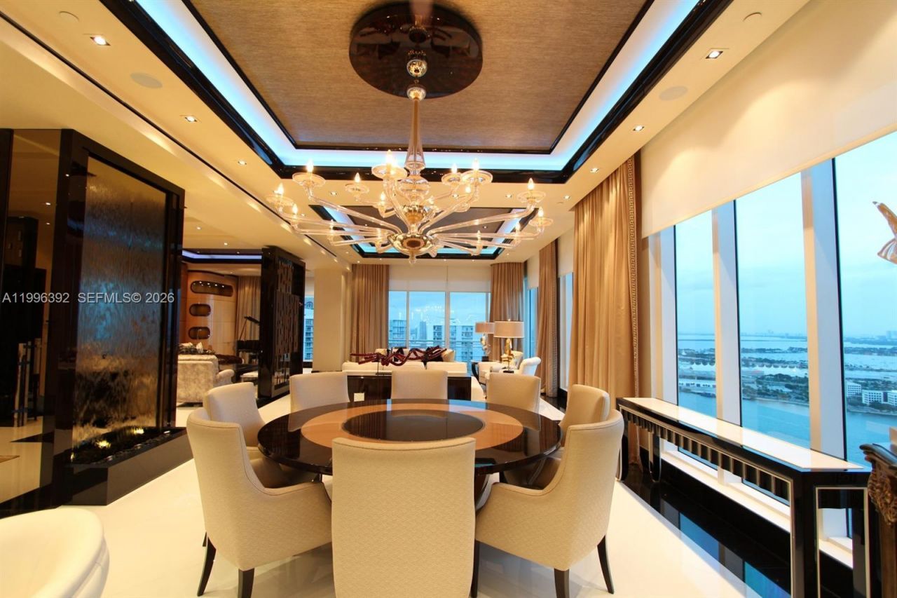 900 Brickell Key Blvd, Unit PH3403, Miami, FL 33131 Photo