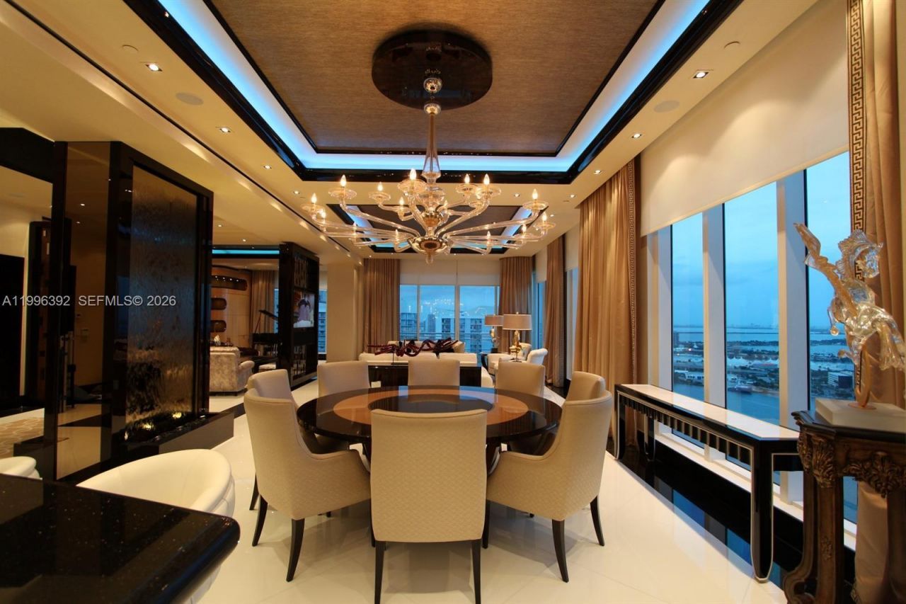 900 Brickell Key Blvd, Unit PH3403, Miami, FL 33131 Photo