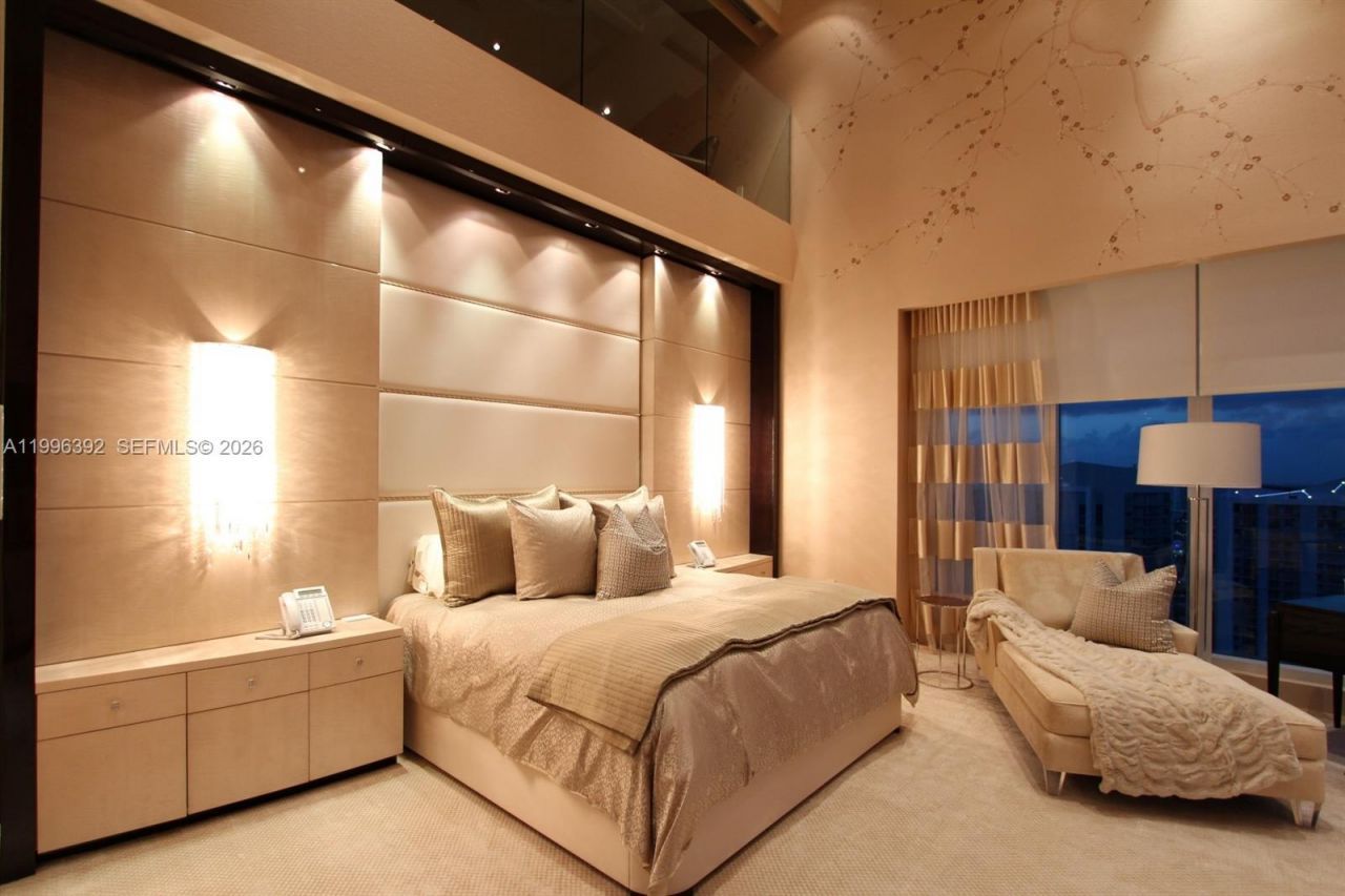 900 Brickell Key Blvd, Unit PH3403, Miami, FL 33131 Photo