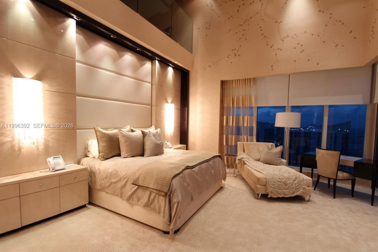 900 Brickell Key Blvd, Unit PH3403, Miami, FL 33131 Photo