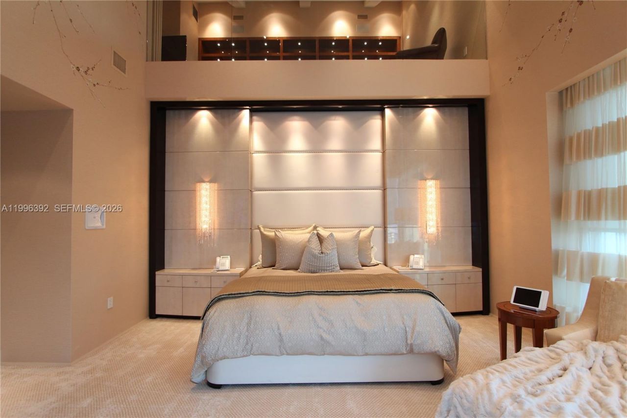 900 Brickell Key Blvd, Unit PH3403, Miami, FL 33131 Photo