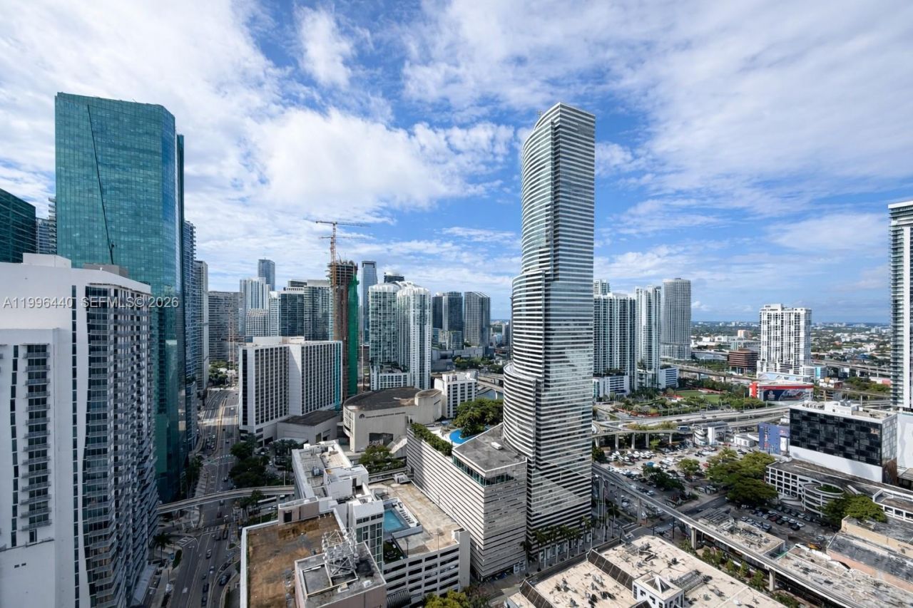 151 SE 1st St, Unit 3001, Miami, FL 33131 Photo