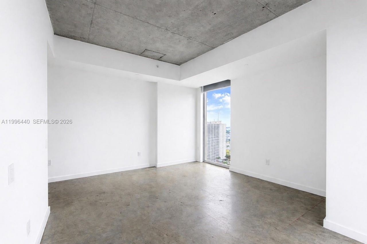 151 SE 1st St , Unit 3001, Miami, FL 33131 Photo
