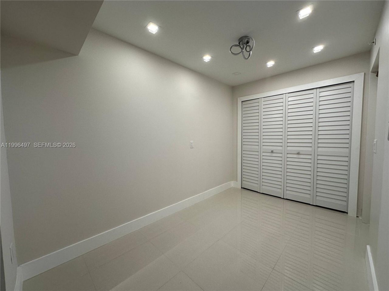 10185 Collins Ave , Unit 1206, Bal Harbour, FL 33154 Photo