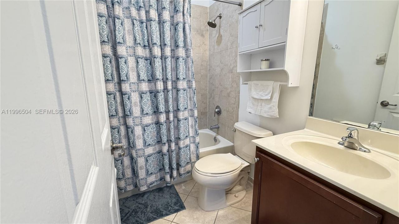 11605 NW 89th St, Unit 220, Doral, FL 33178 Photo