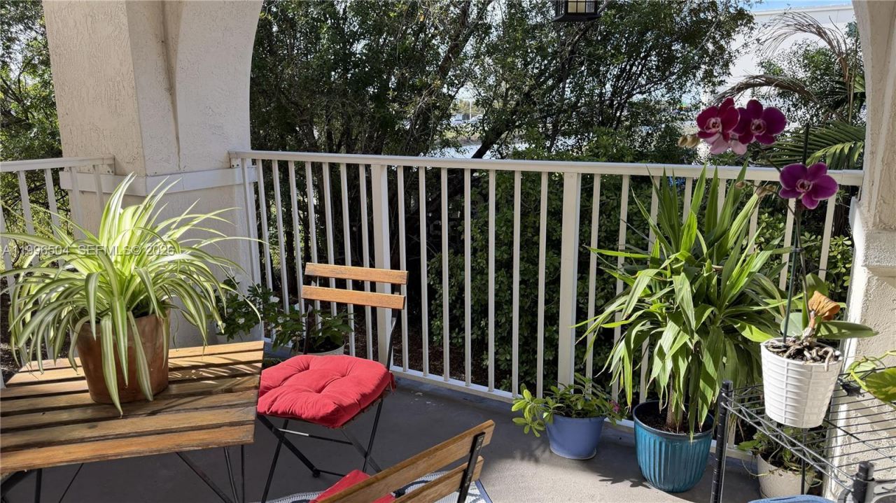 11605 NW 89th St, Unit 220, Doral, FL 33178 Photo