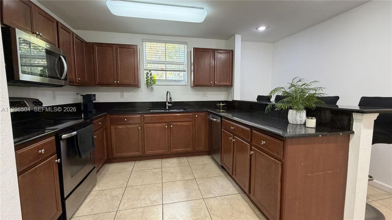 11605 NW 89th St, Unit 220, Doral, FL 33178 Photo