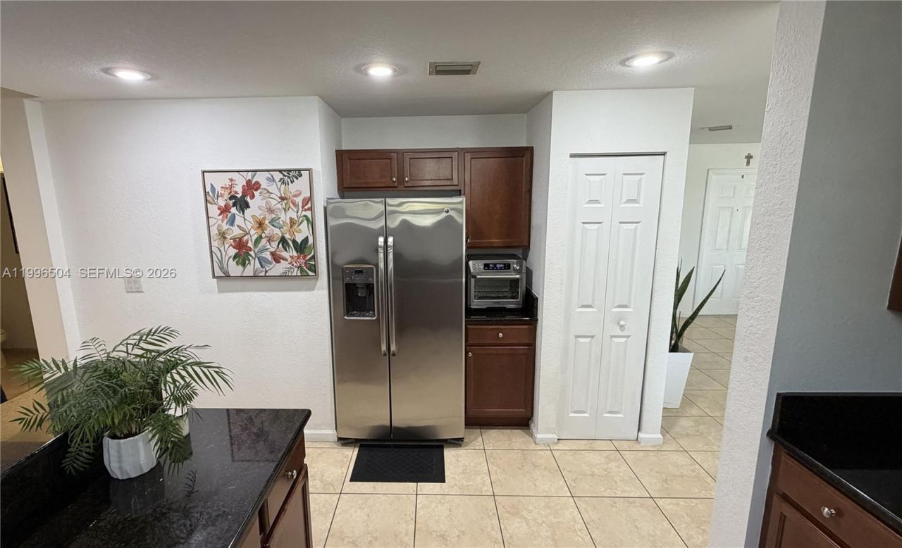 11605 NW 89th St, Unit 220, Doral, FL 33178 Photo