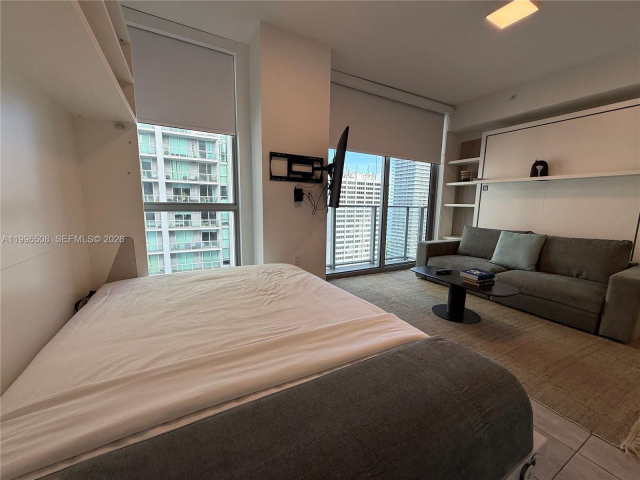 227 NE 2nd St, Unit 2911, Miami, FL 33132 Photo