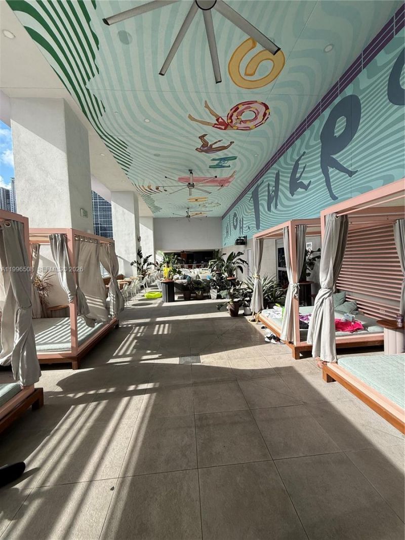 227 NE 2nd St, Unit 2911, Miami, FL 33132 Photo