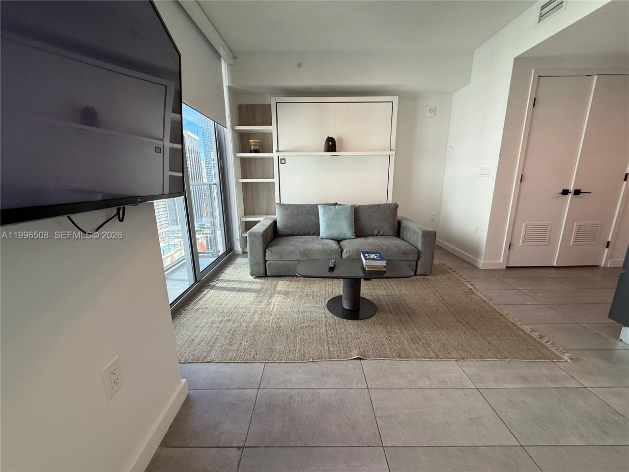 227 NE 2nd St, Unit 2911, Miami, FL 33132 Photo