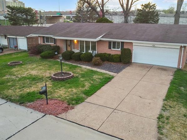 11511 Corlyn Drive , St Louis, MO 63138