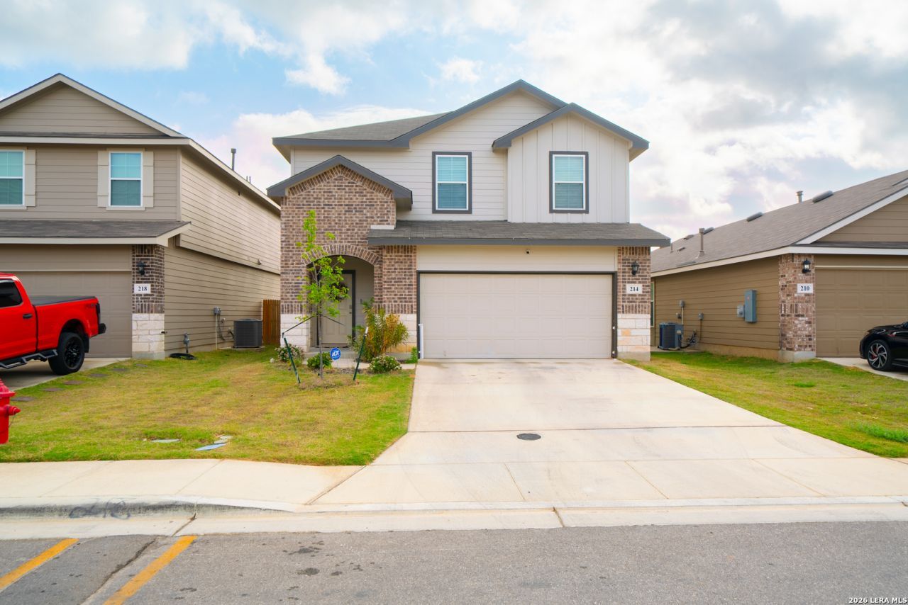 214 Legendary Trail Loop, Floresville, TX 78114 Main Photo