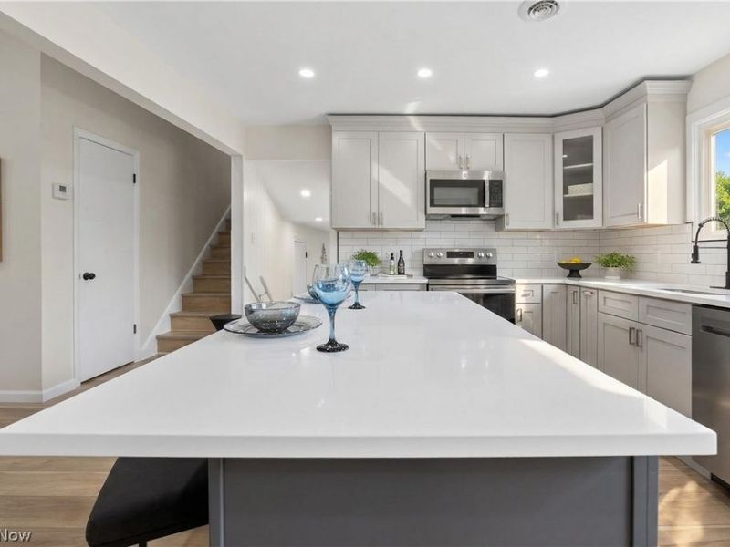 6151 Sherwood Drive, North Olmsted, OH 44070 Photo 11