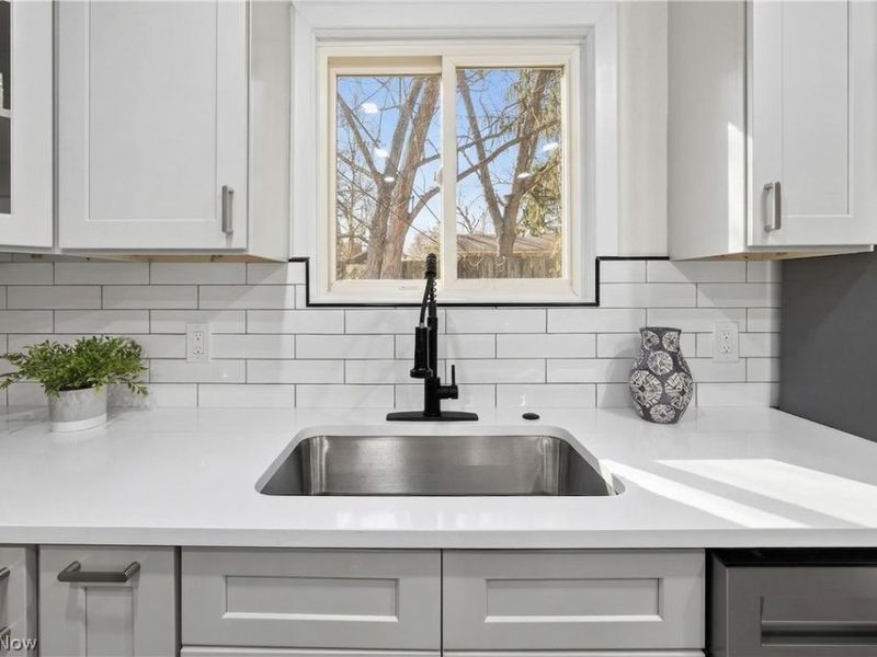 6151 Sherwood Drive, North Olmsted, OH 44070 Photo 13