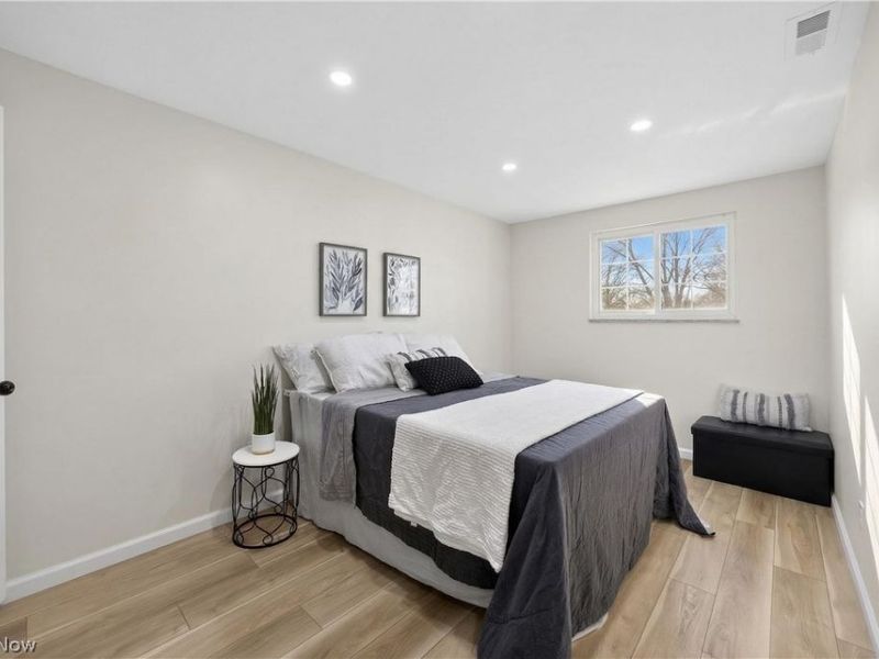 6151 Sherwood Drive, North Olmsted, OH 44070 Photo 15