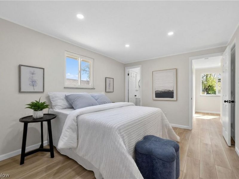 6151 Sherwood Drive, North Olmsted, OH 44070 Photo 18