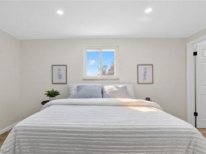 6151 Sherwood Drive, North Olmsted, OH 44070 Photo 21