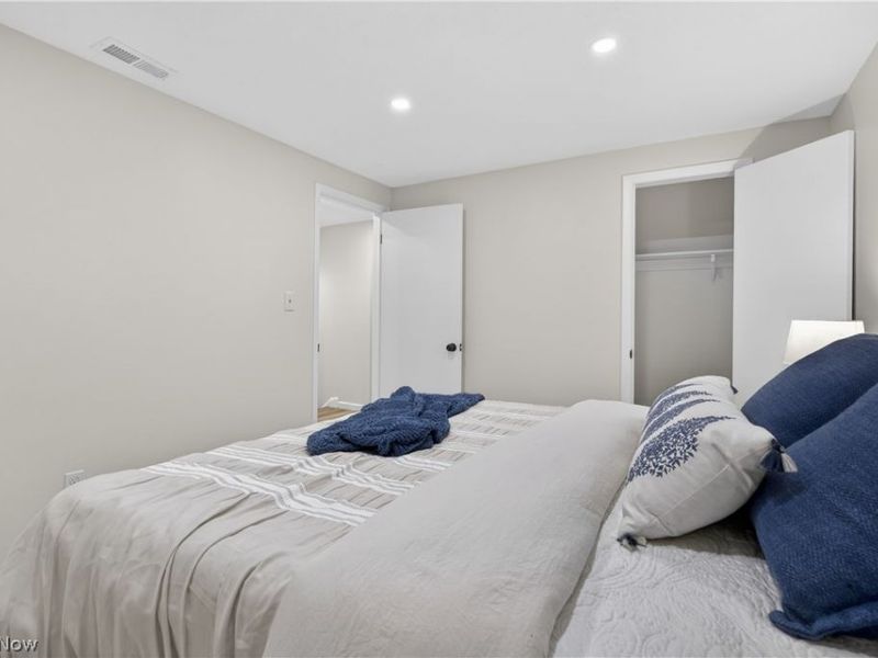 6151 Sherwood Drive, North Olmsted, OH 44070 Photo 26