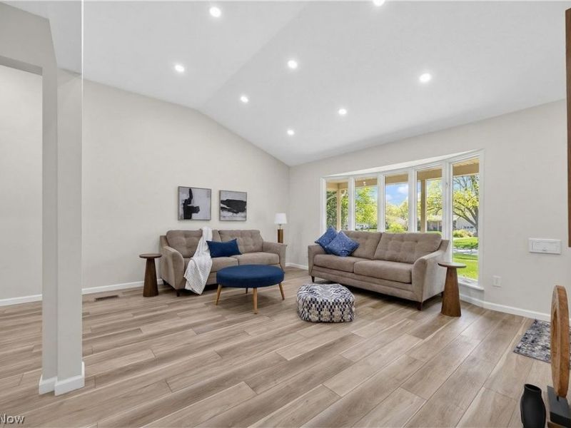 6151 Sherwood Drive, North Olmsted, OH 44070 Photo 6