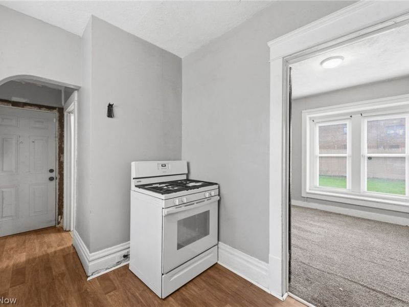 244 Power Street , Akron, OH 44304 Photo 11