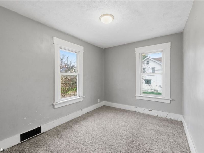 244 Power Street , Akron, OH 44304 Photo 18