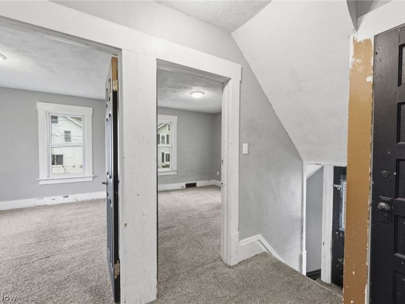 244 Power Street , Akron, OH 44304 Photo 22