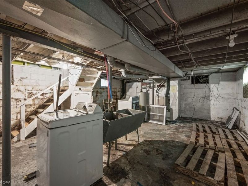 244 Power Street , Akron, OH 44304 Photo 27