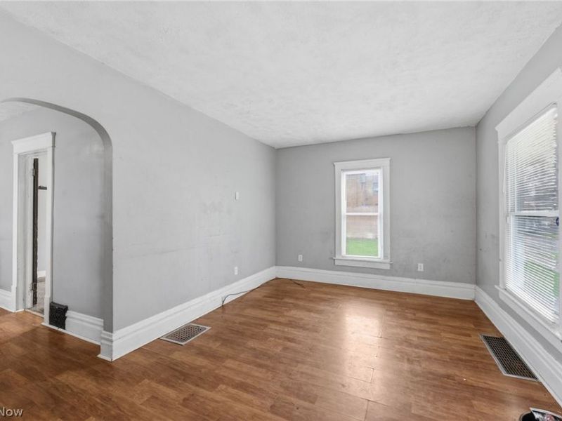 244 Power Street , Akron, OH 44304 Photo 4